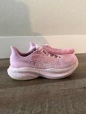 Hoka Pink Mach 6 Women's Running Sneakers with Speckled Midsole